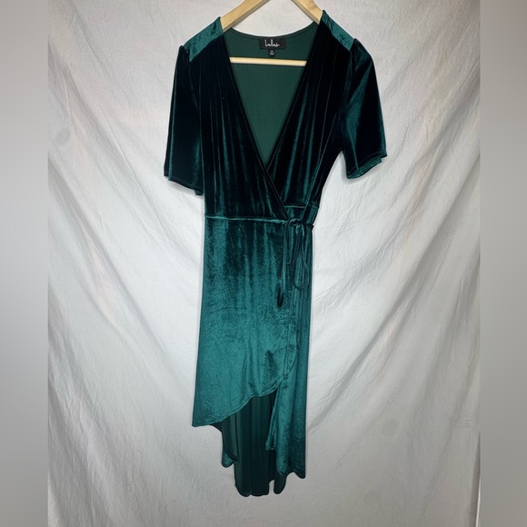 Lulus Amour Green Velvet Wrap Dress Size M High Low Short Sleeve Stretch Knit - Picture 3 of 7